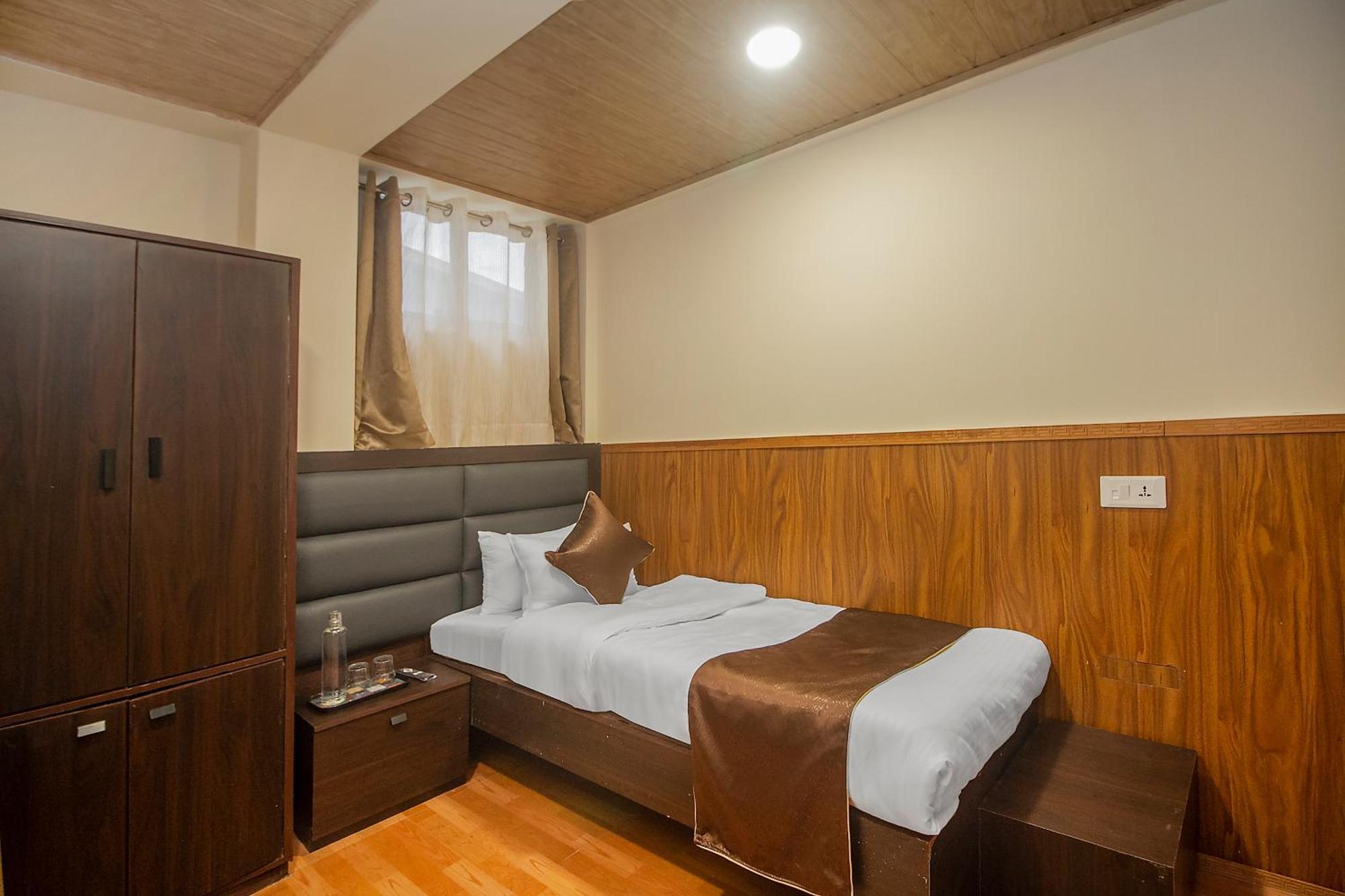 Hotel Tibet Gallery Гангток Экстерьер фото